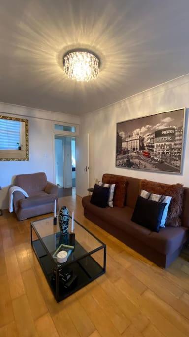 2 Bedroom Flat In Camberwell Green - Central Location With Excellent Connections To Tourist Attractions And Main London Airports Kültér fotó