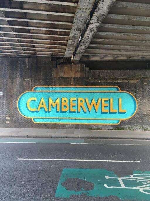 2 Bedroom Flat In Camberwell Green - Central Location With Excellent Connections To Tourist Attractions And Main London Airports Kültér fotó