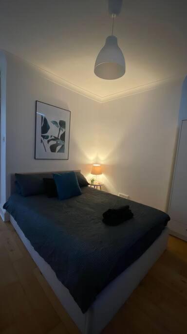 2 Bedroom Flat In Camberwell Green - Central Location With Excellent Connections To Tourist Attractions And Main London Airports Kültér fotó